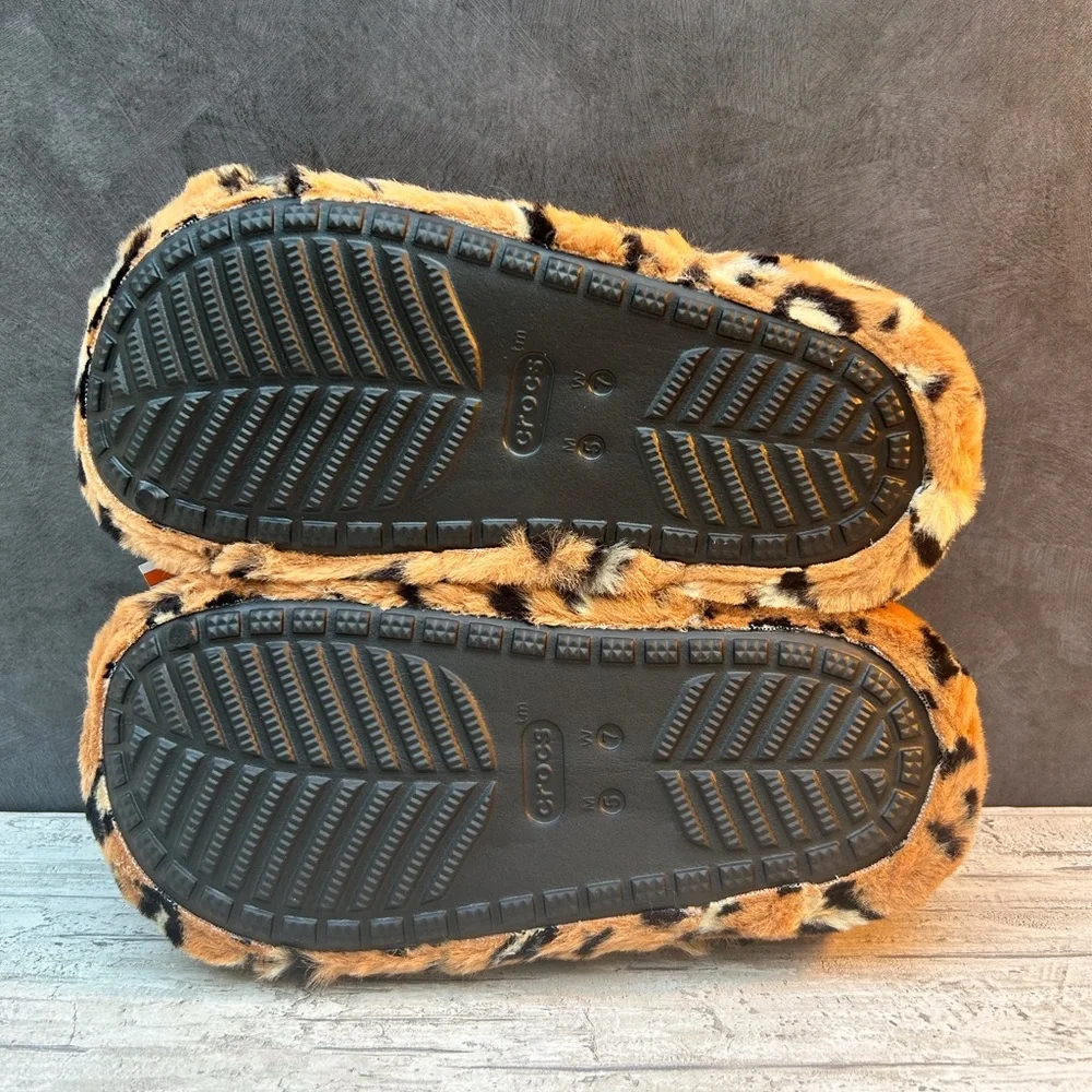 CROCS brand new